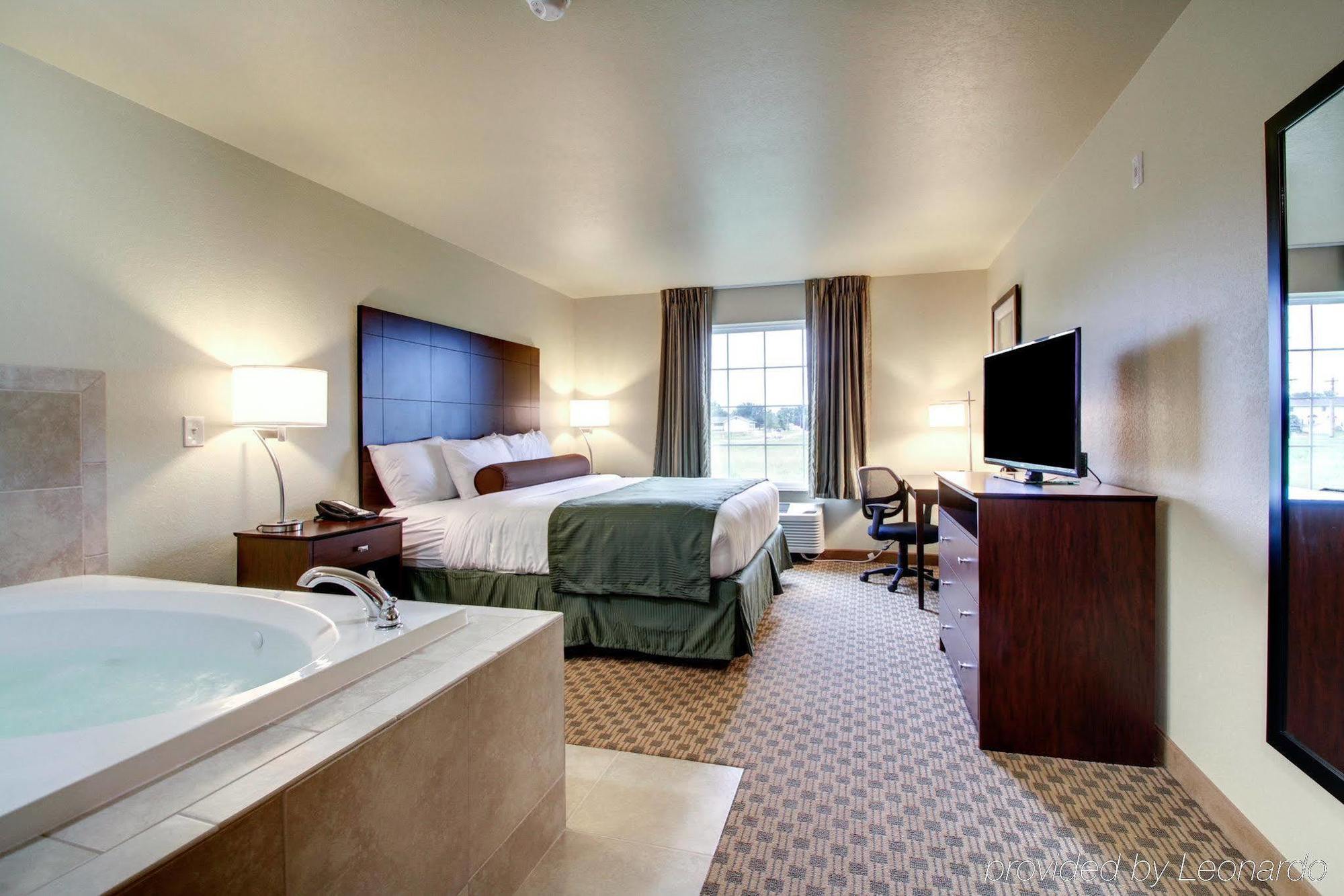 Cobblestone Inn & Suites - スカイラー  エクステリア 写真