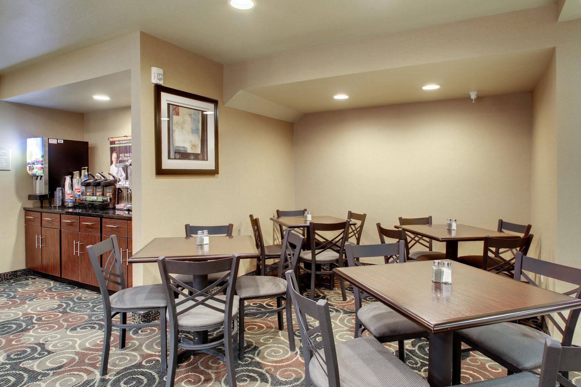 Cobblestone Inn & Suites - スカイラー  エクステリア 写真